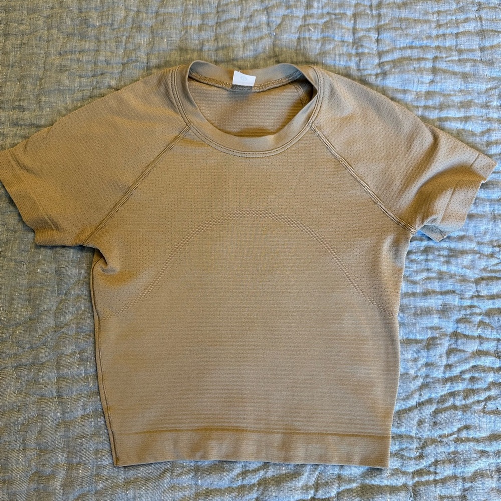 Lululemon Swiftly Tech Cropped 2.0 Short Sleeve Top